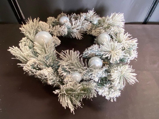 Snowdrift Green Artificial Wreath