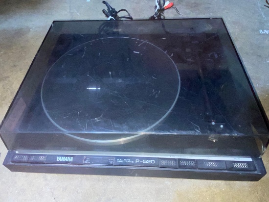 YAMAHA Turntable Player