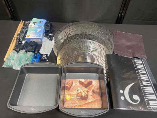 Lot of DONNER Music accessories & Miscellaneous