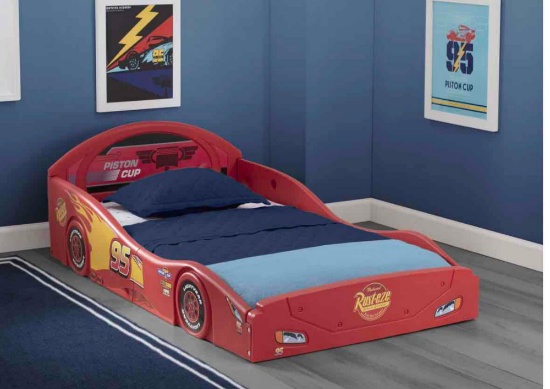 Disney/Pixar Cars Lightning McQueen Plastic Sleep and Play Toddler Bed
