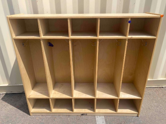 ECR4KIDS Closet