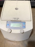BECKMAN COULTER Laboratory equipment Microfuge 18 centrifuge