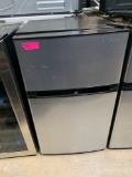 INSIGNIA Refrigerator/Freezer