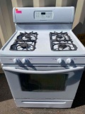 FRIGIDAIRE Stove
