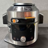 Ninja Foodi XL 8 Qt. Pressure Cooker Steam Fryer with SmartLid, 14-in-1 that Air Fries, Bakes &