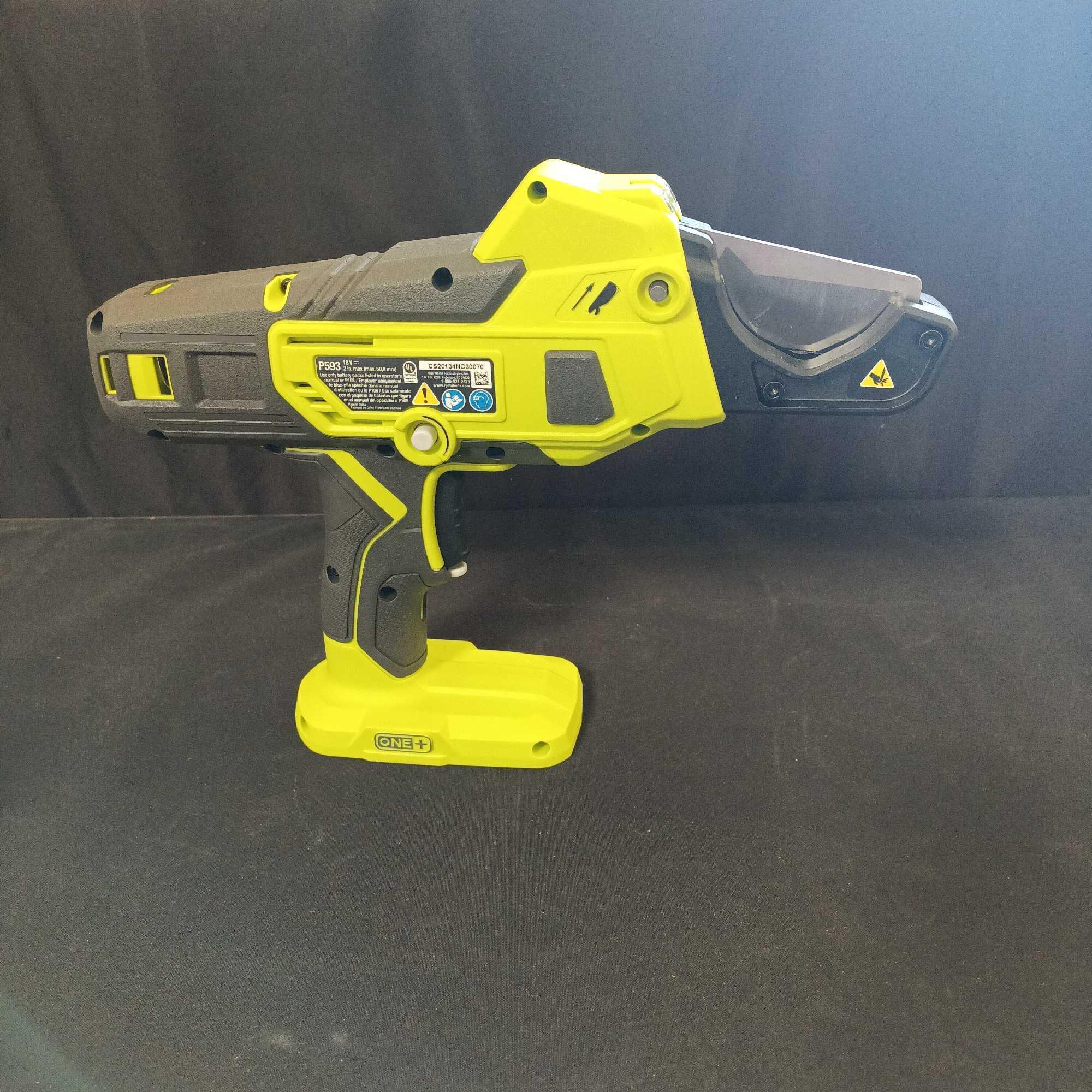Ryobi 18-Volt ONE+ Lithium-Ion Cordless PVC and PEX Cutter (Tool Only)