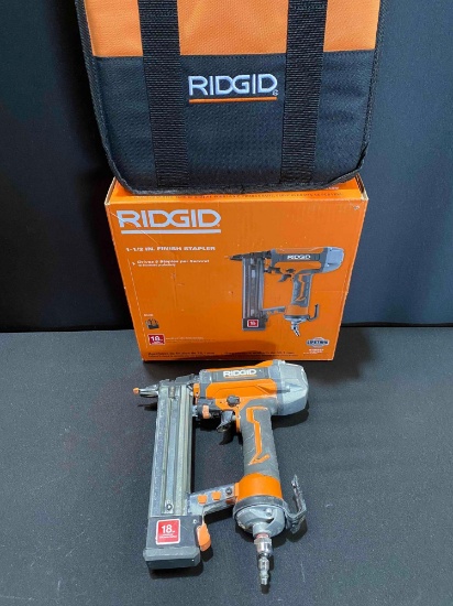RIDGID 1-1/2 in. Finish Stapler