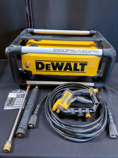 DeWALT 13 AMP JOBSITE ELECTRIC COLD WATER PRESSURE WASHER
