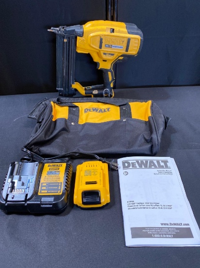 DeWALT 18 GA BRAD NAILER KIT