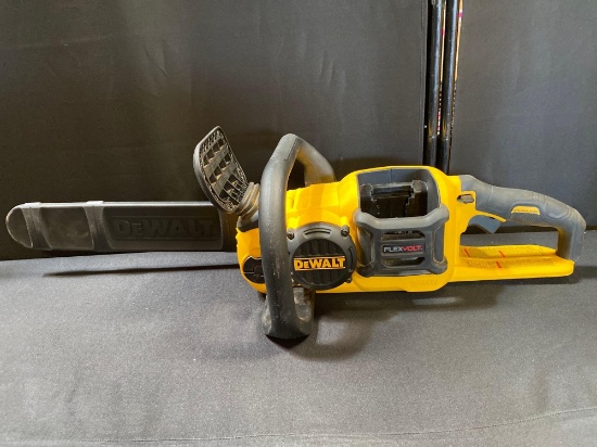 DeWALT 16? (406.4 mm) 60V MAX 2Ah BRUSHLESS CHAINSAW (Tool Only)