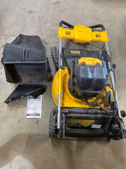 DEWALT 20V MAX Lawn Mower