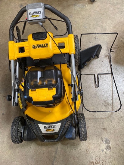 DEWALT 20V MAX Lawn Mower Self-Propelled with Batteries