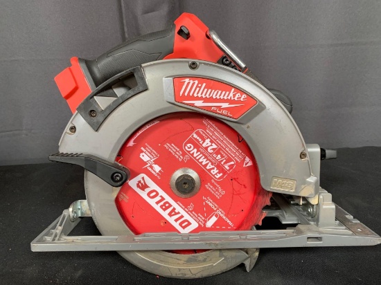 Milwaukee Circular Saw
