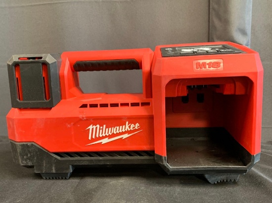 Milwaukee Inflator