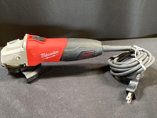 Milwaukee 4 1/2 GRINDER
