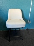 BARSTOOL