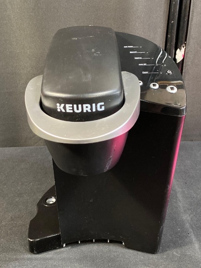 KEURIG K-Classic Single-Serve K-Cup Pod Coffee Maker