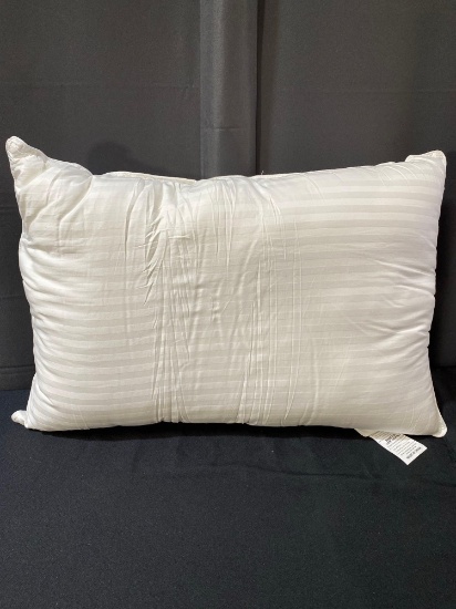 Beckham Hotel Collection Bed Pillow King Size