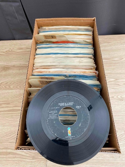 Lot of vintage vinyl records