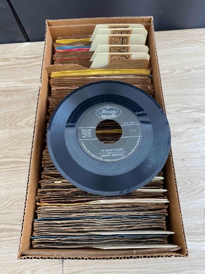 Lot of vintage vinyl records