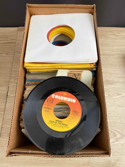 Lot of vintage vinyl records