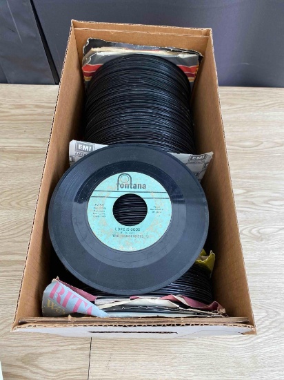 Lot of vintage vinyl records