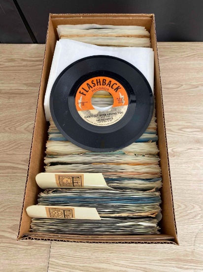 Lot of vintage vinyl records