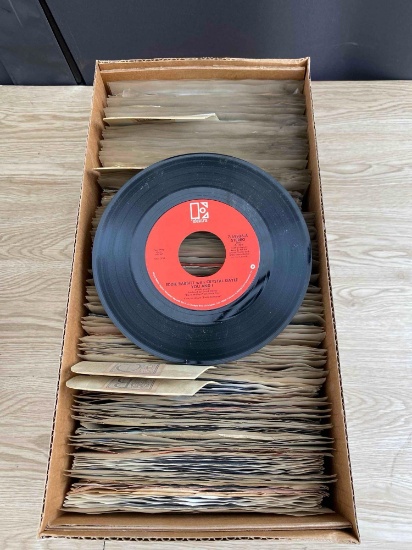 Lot of vintage vinyl records