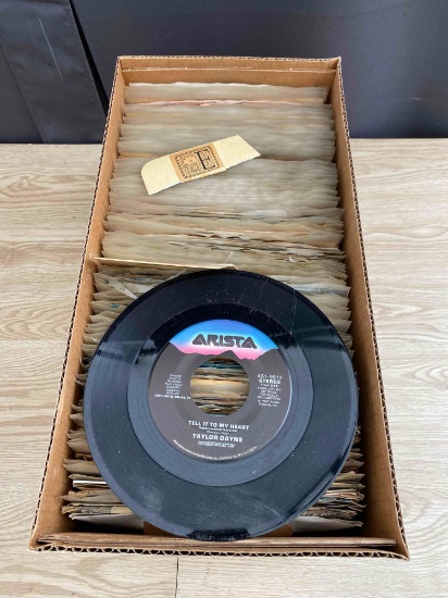 Lot of vintage vinyl records