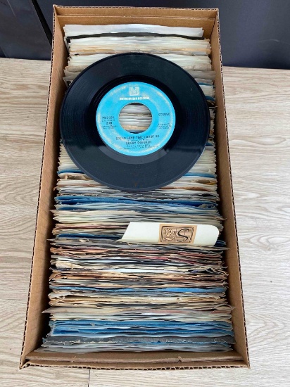 Lot of vintage vinyl records