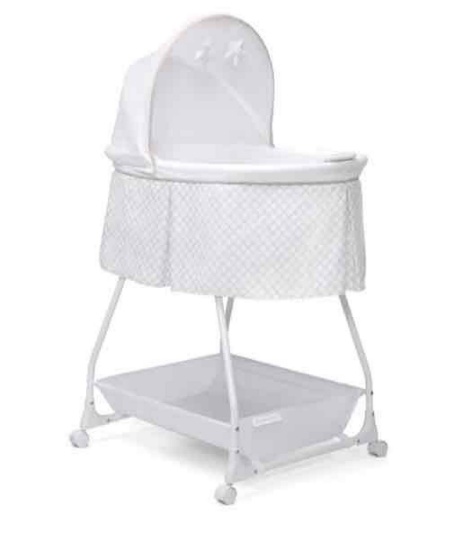 Delta Children Deluxe Soothing Dreams Bassinet