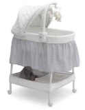 Delta Children Deluxe Gliding Bassinet