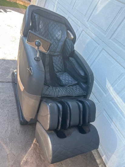 RealRelax Deluxe Massage Chair