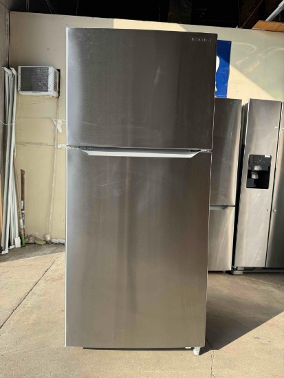 Insignia - 18 Cu. Ft. Top-Freezer Refrigerator with ENERGY STAR Certification - Stainless Steel