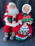 Holiday Santa?s Figure On Bench