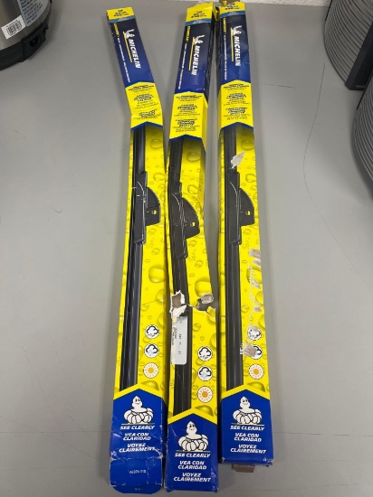 QTY 3 of 26 inch Michelin guardian plus wiper blades