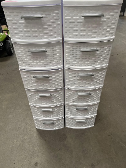 plastic storage containers with large bead collection.