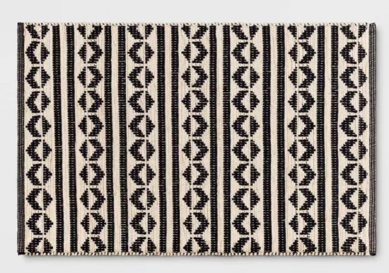 2'6"x4' Geometric Woven Accent Rug Black - Threshold?