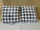 Printed plush Houndstooth Pillow Square Throw Pillow with Faux Shearling Reverse