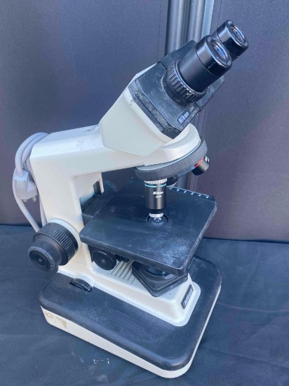 NIKON Microscope