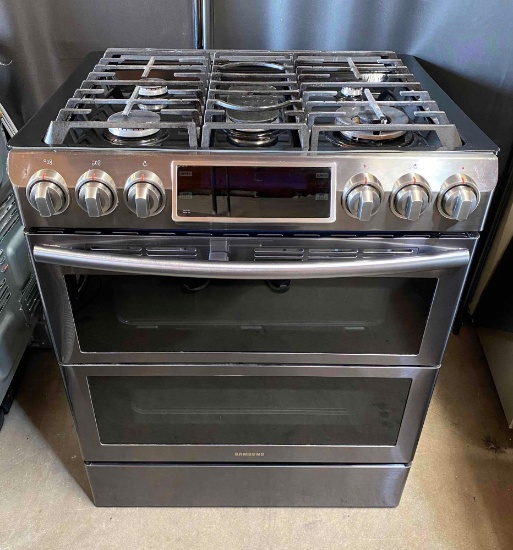 Samsung 30" 5.8 cu. ft. Slide-In Gas Range with Flex Duo & Dual Door in Black Stainless Steel