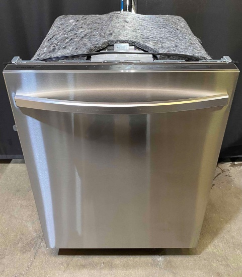 Samsung 24" Smart Dishwasher with StormWash plus Handle