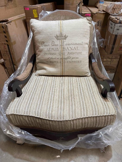 Lounge Chairs Upholstered