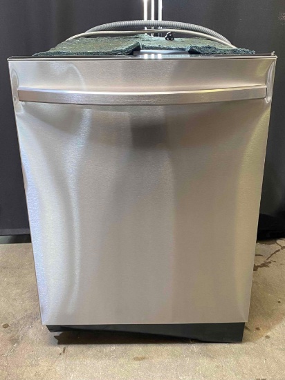 Samsung 24? Fingerprint Resistant 51 dBA Dishwasher plus Handle