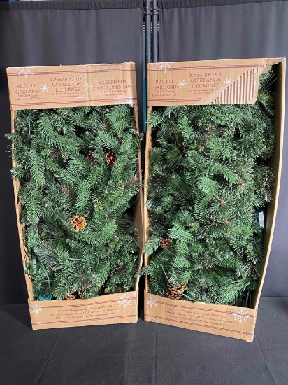 2 Pre-Lit Garland (9 ft)