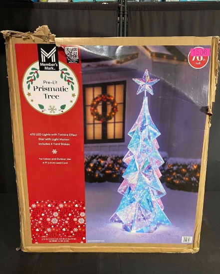 Members Mark 76 Pre-Lit Prismatic Tree