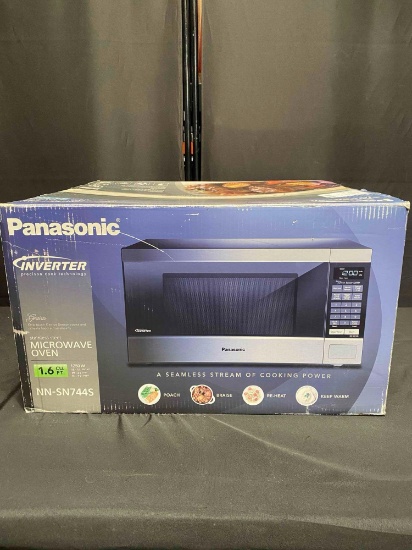 Panasonic 1.6 cu. ft. Countertop Microwave