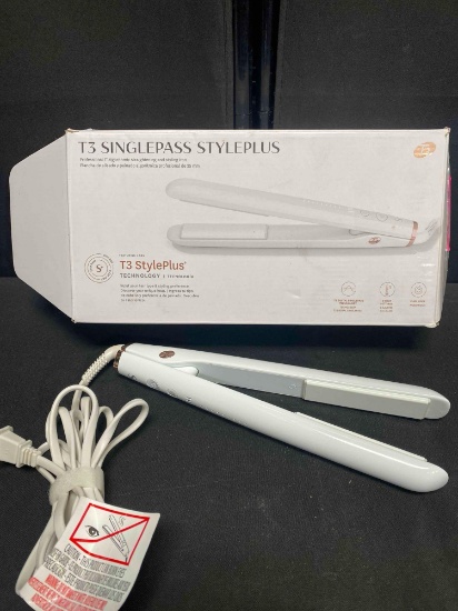 T3 SinglePass StylePlus Straightening and Styling Iron