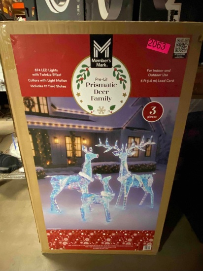 Members Mark Pre-Lit Prismatic Deer Family