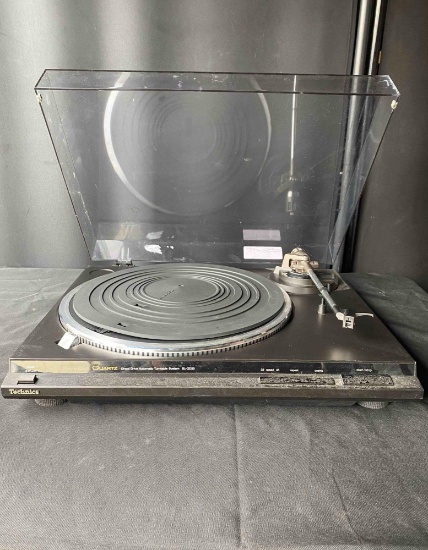 TECHNICS Turntable Player